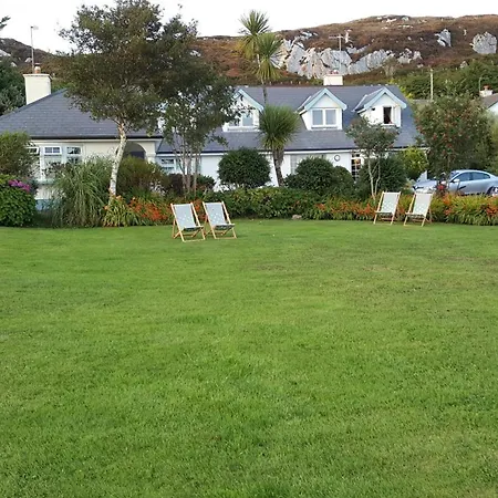 Hillside Lodge B&B-2
